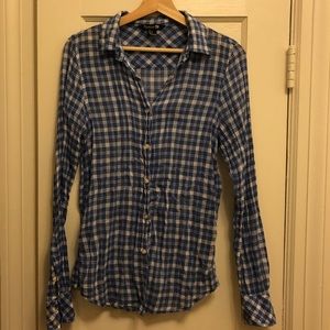 Lightweight button down